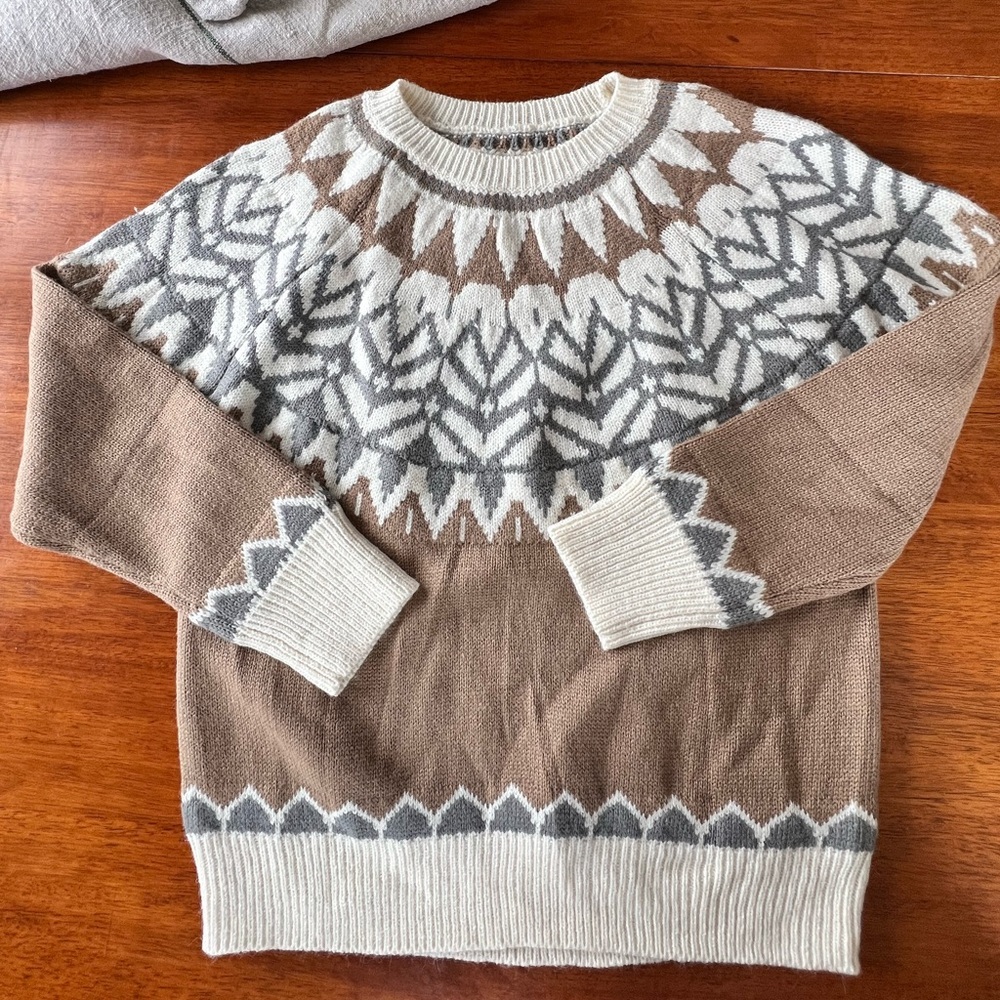 Women's Brown and Cream Patterned Crewneck Sweater​
